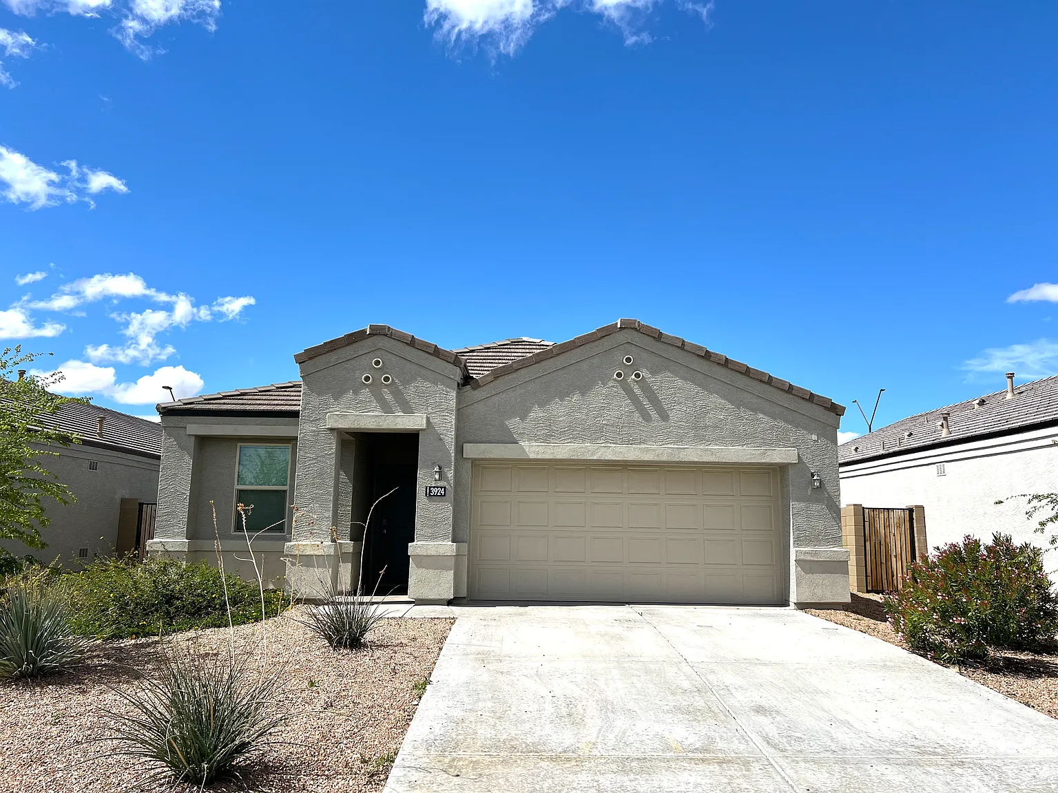 3 bed, 1249 sqft, $1,700 — Photo 2