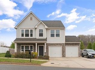 3345 Grandview Club Rd, Pfafftown, NC 27040