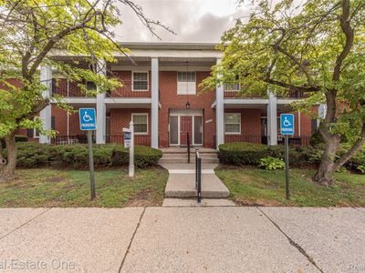 27630 W Echo Valley UNIT 221, Farmington Hills, MI, 48334