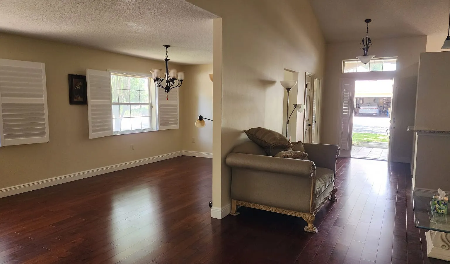 3 bed, 2021 sqft, $1,999 — Photo 4