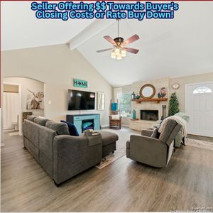 169 County Road 6611, Devine, TX, 78016