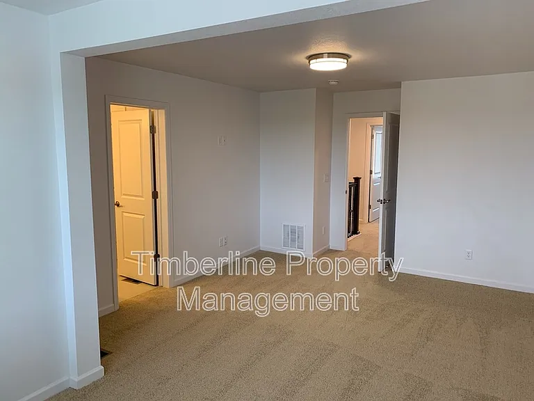 811 Marine Corps Dr — Photo 22