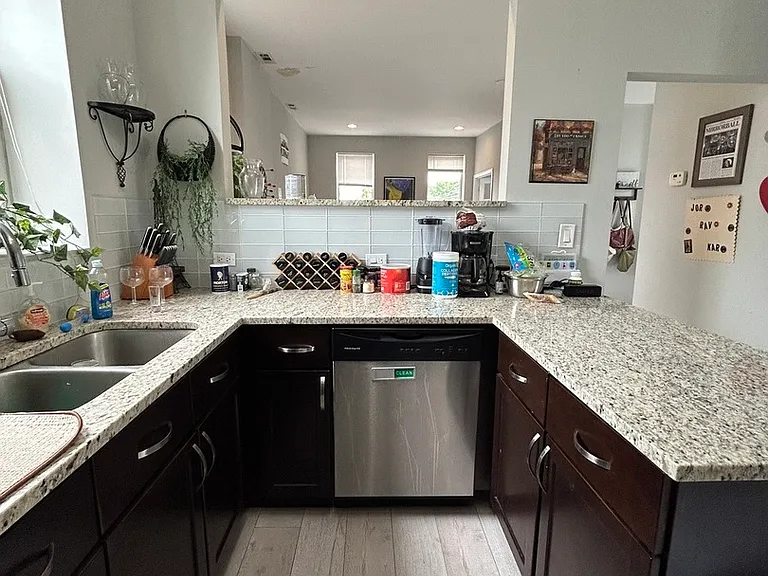 2246 W Belden Ave #3F — Photo 21
