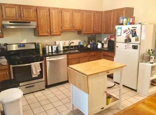 101 Magazine St APT 2, Cambridge, MA 02139