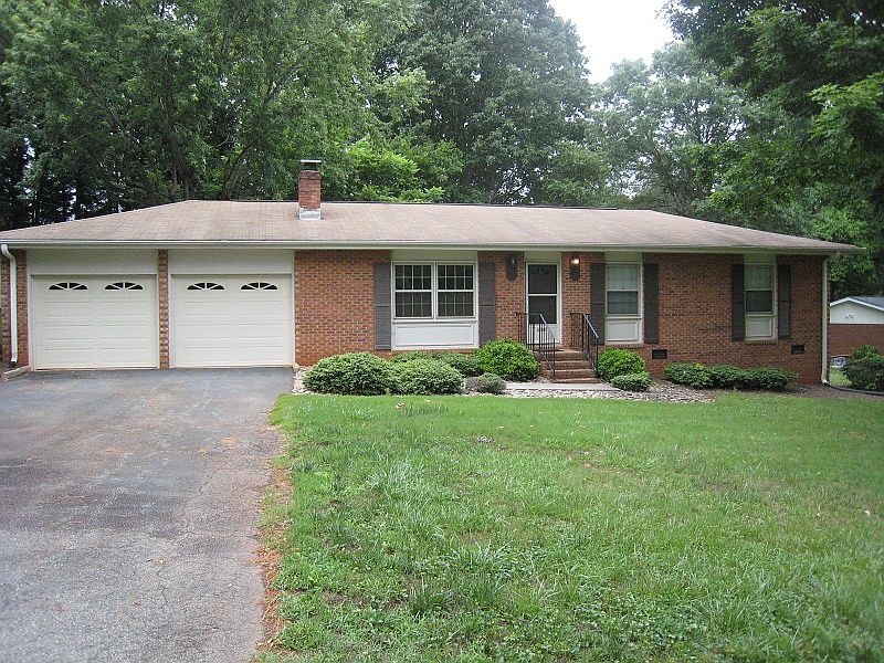 1st image of 1750 Pioneer Dr