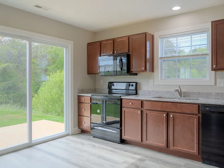 1300 Providence Blvd NW — Photo 9