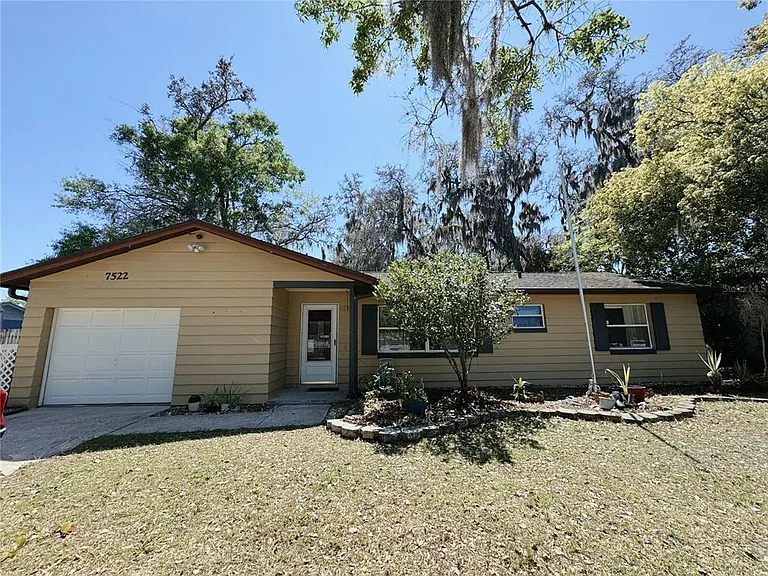 7522 Laurel Springs Dr — Photo 2