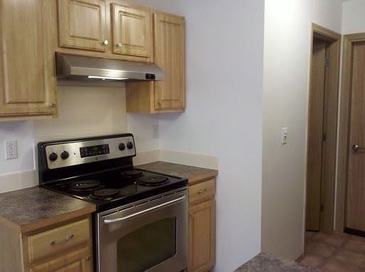 5th image of 4911 N Vista Dr E #2