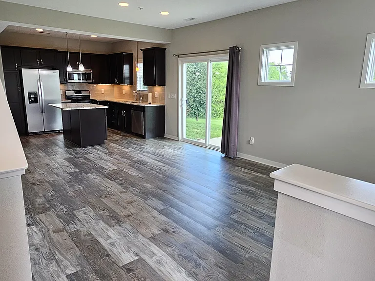 3114 SE Glenstone Dr #3114 — Photo 2