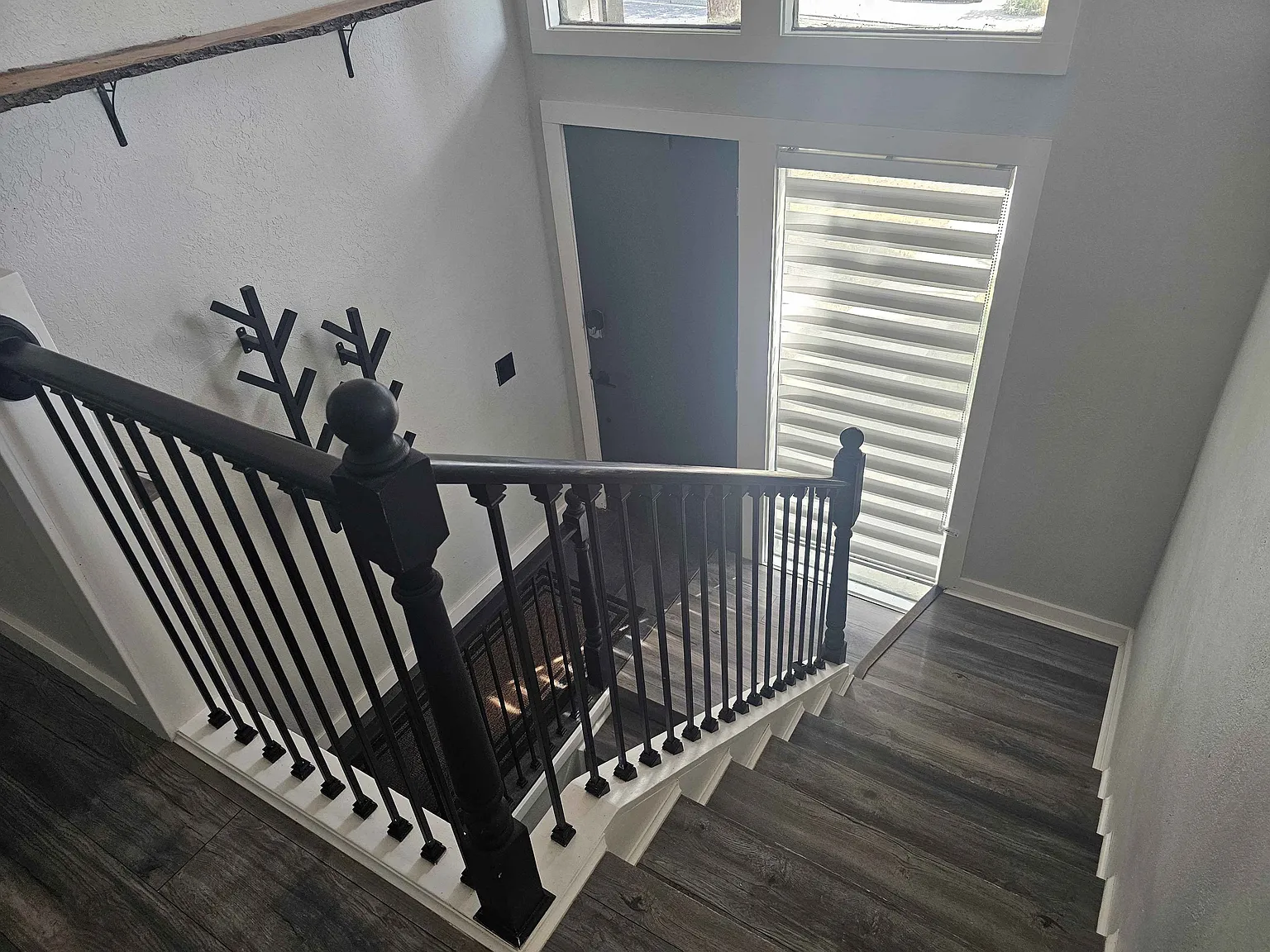 4 bed, 1885 sqft, $2,800 — Photo 2