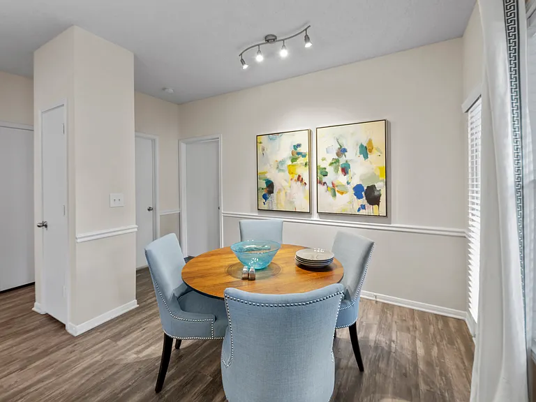 Cambridge Park Apartments — Photo 74