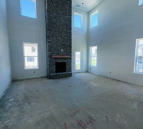 3rd image of 513 Red Barn Way