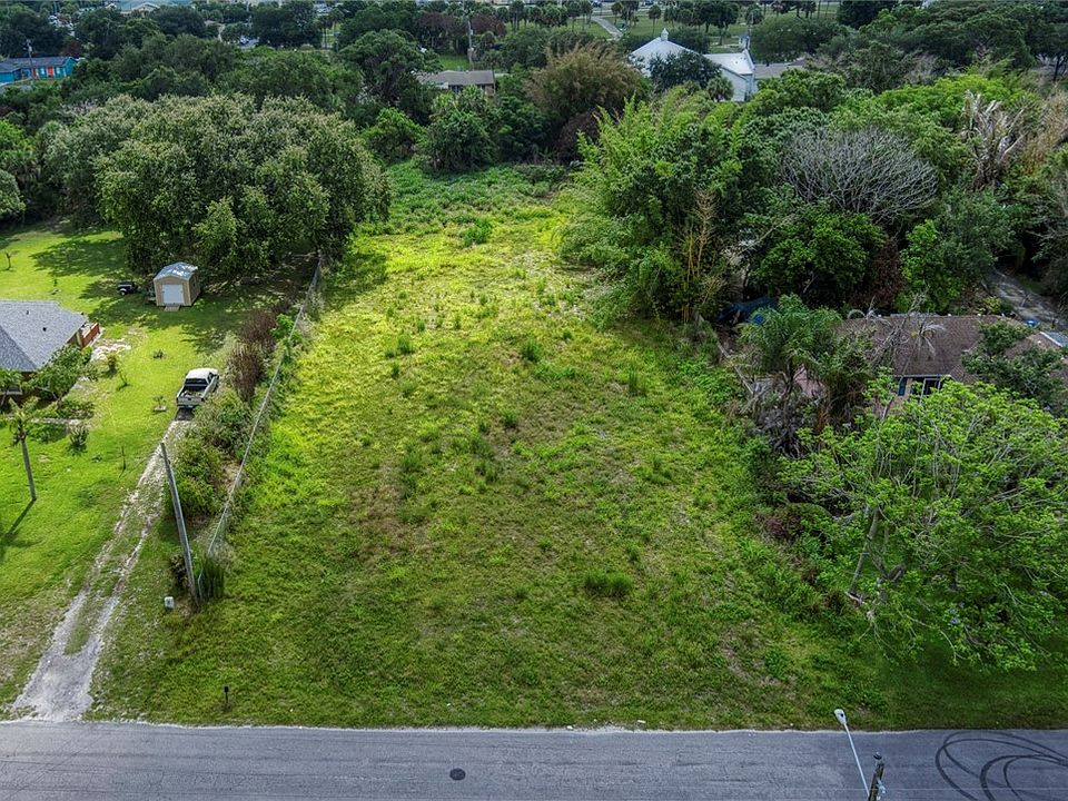 1st image of 4606 32nd Ave