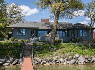 1625 N Shore Dr, Clear Lake, IA 50428