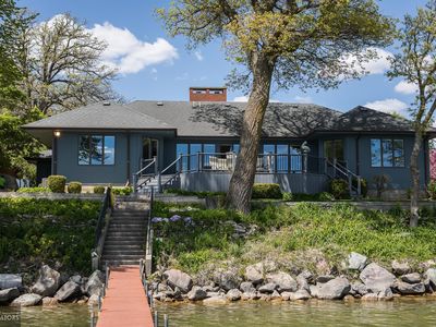 1625 N Shore Dr, Clear Lake, IA, 50428