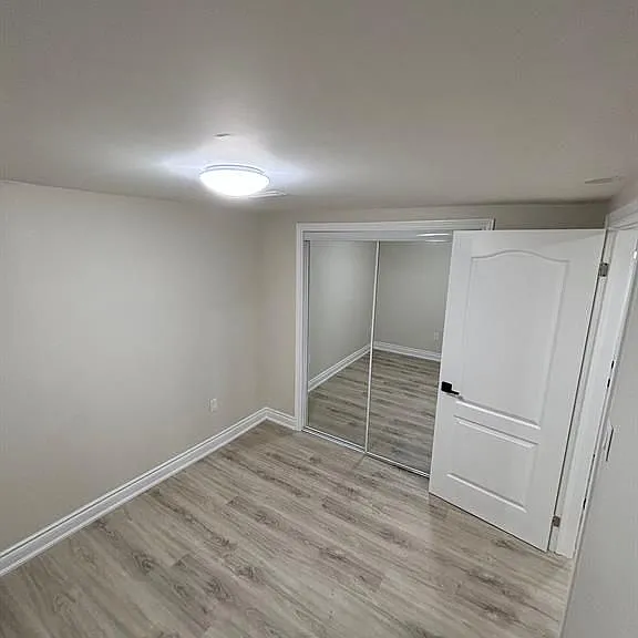 3574 Ash Row Cres #LOWER — Photo 11