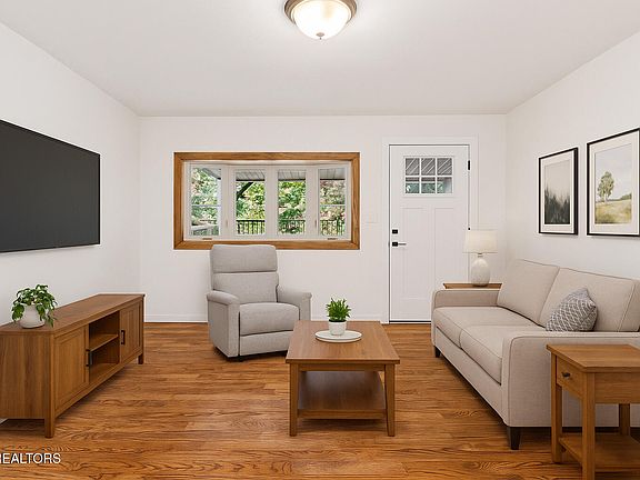 4th image of 3708 McDonald Rd