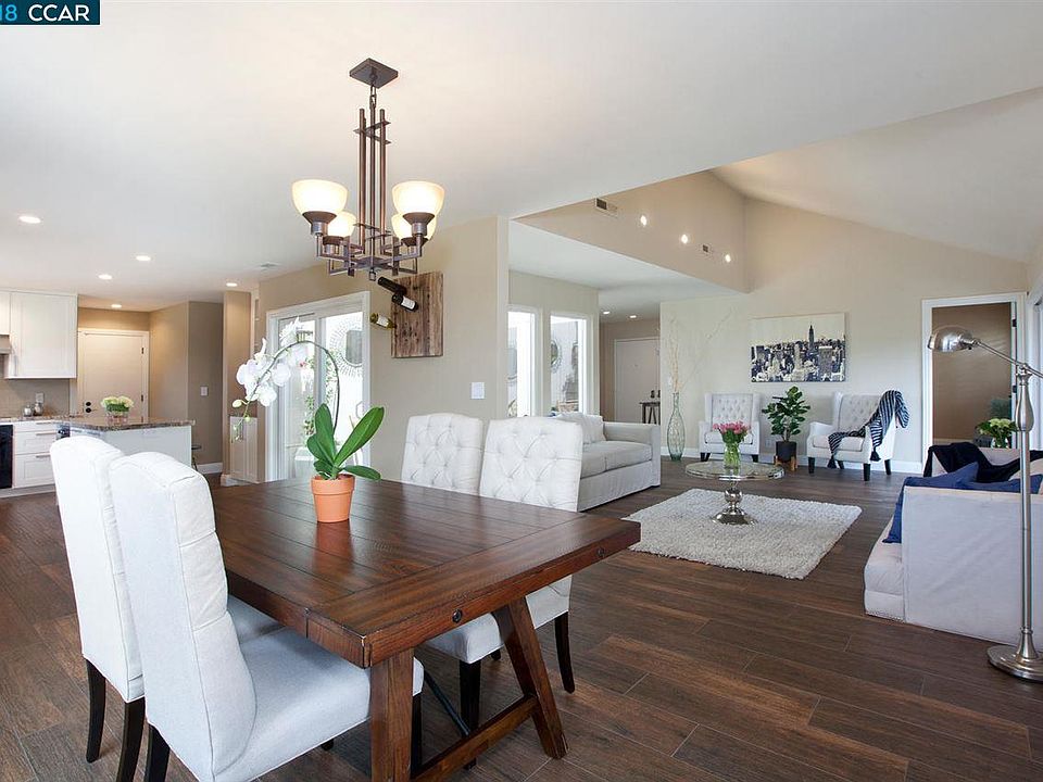 2nd image of 545 Adirondack Way