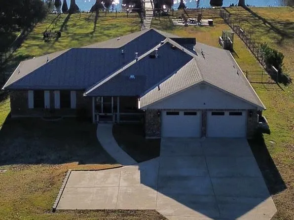 269 Lakeshore Dr, Ferriday, LA 71334