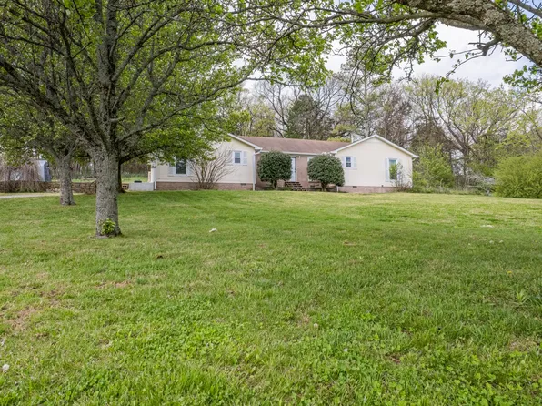 511 N Main St, Cornersville, TN 37047