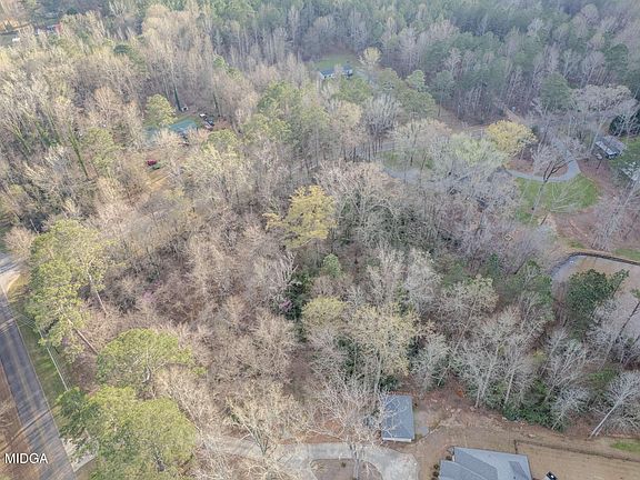 2nd image of 109 Collins Rd NW