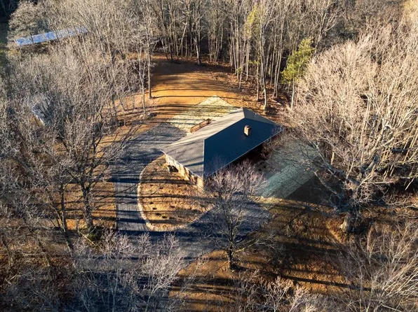 709 Jerusalem Chapel Rd, Churchville, VA 24421