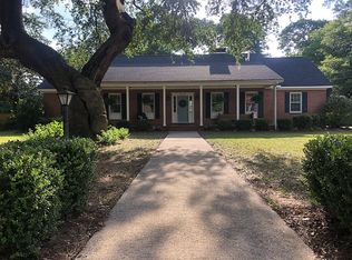 907 Highland Dr, Kingstree, SC 29556