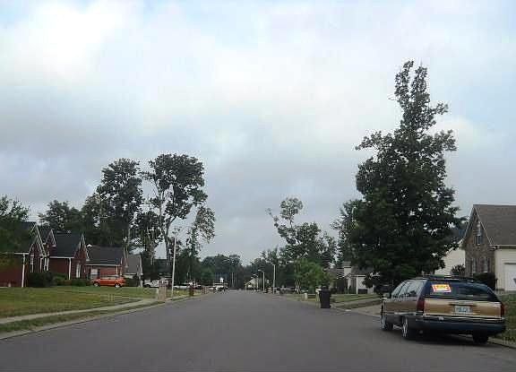 3rd image of 3409 Leslie Ln