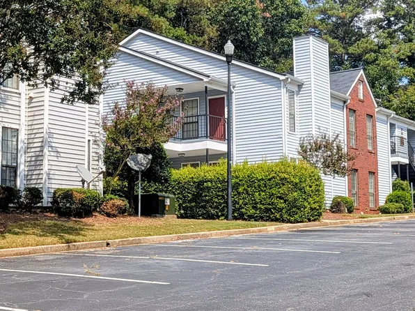 761 Windchase Ln, Stone Mountain, GA 30083