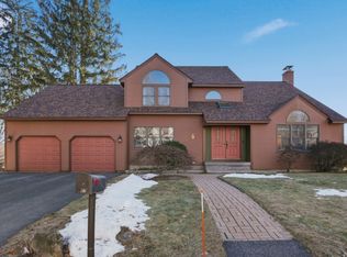 87 Dartmouth St, Fitchburg, MA 01420