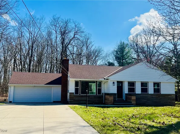 8041 Hi View Dr, North Royalton, OH 44133