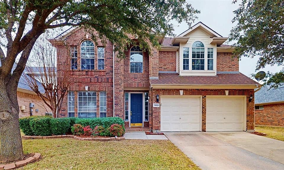 1st image of 1909 Flatwood Dr