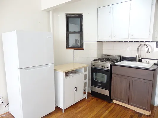 Rented by John O'Kelly Real Estate | media 16