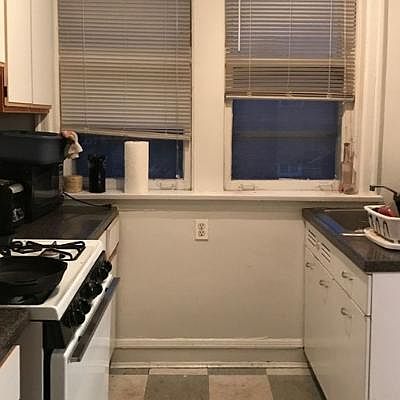 2nd image of 1647 W Touhy Ave APT 2S