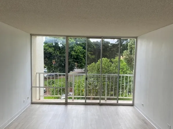 98-410 Koauka Loop APT 4B, Aiea, HI 96701