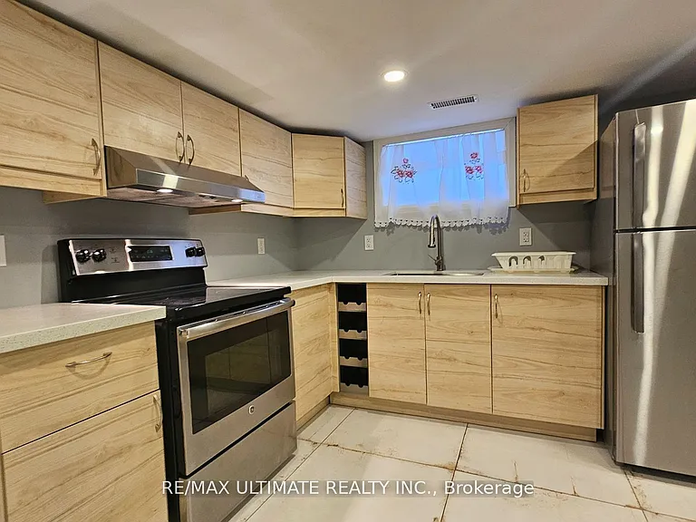494 Lauder Ave #BASEMENT — Photo 6