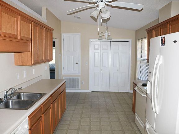 5th image of 3406 Esplanade Dr