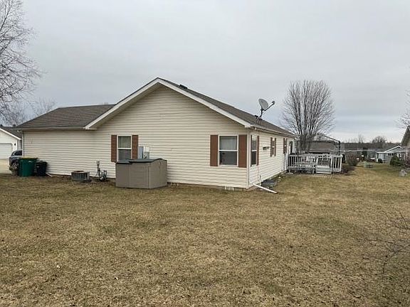 3rd image of N115W21123 Brookside Cir
