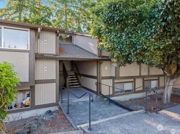 4727 176th Street SW #J8, Lynnwood, WA 98037