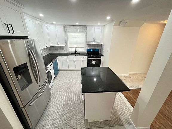 4th image of 2169 E 72nd St Floor 1