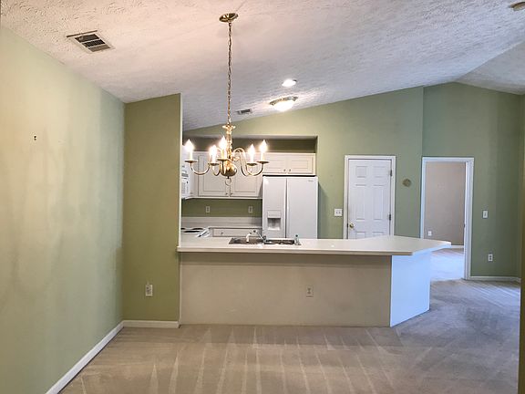 2nd image of 1001 Holly Dr APT 203