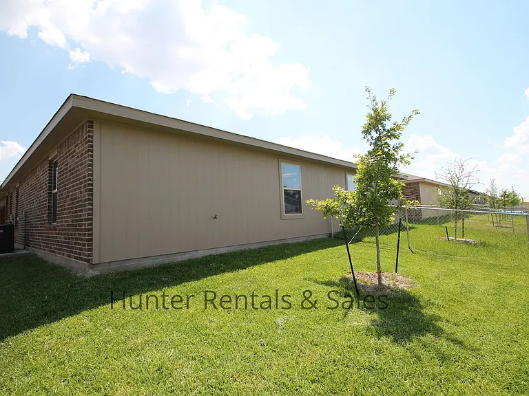 6109B Amelia Earhart Blvd — Photo 26