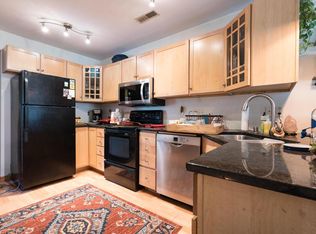 3101 N Newhall St FLOOR 2, Milwaukee, WI 53211
