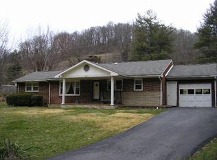 247 Harris Ln, Marion, VA 24354