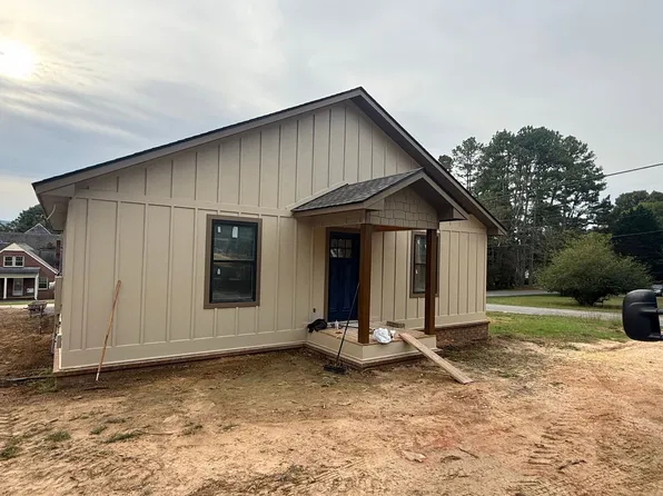 74 Lewis St, Summerville, GA 30747