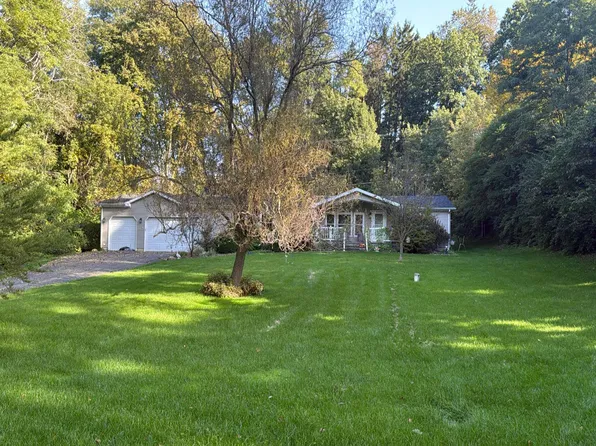 3700 Hendee Rd, Jackson, MI 49201