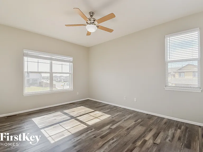 7976 Cairn Ct — Photo 3