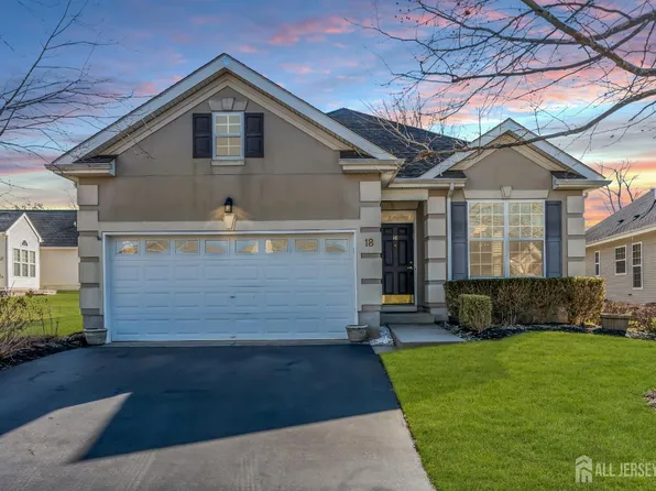 18 Hartack Rd, Manalapan, NJ 07726