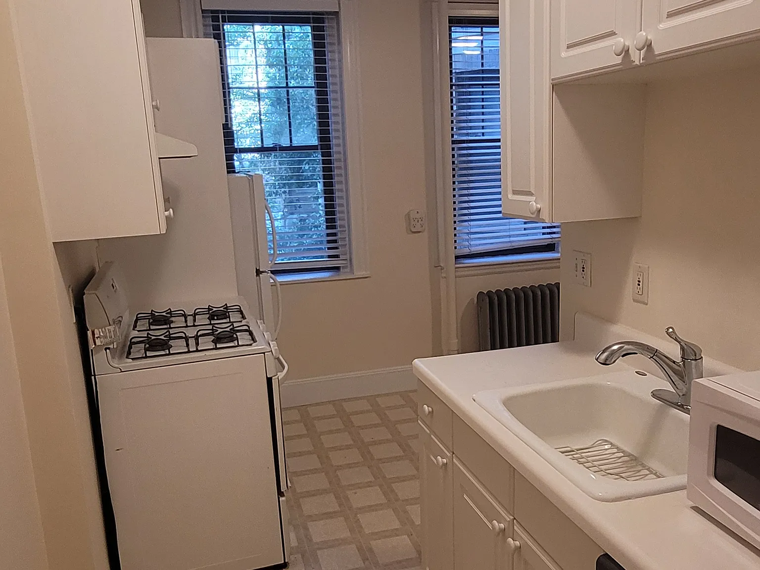Studio, 331 sqft, $2,150 — Photo 2