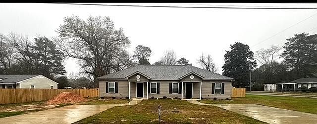 Duplex - both units available
2 bd 2 bath